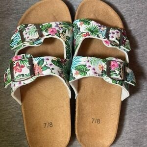 Cute Tropical Floral Sandals Double Strap Womens 7/8  NWOT